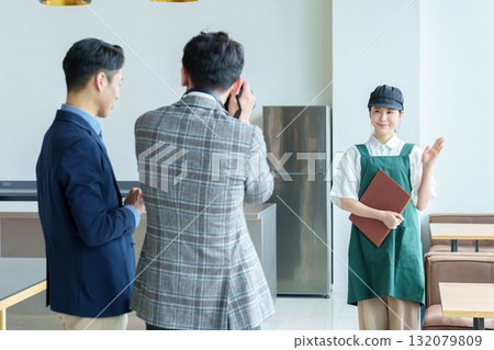 Female store clerk PR interview photography 132079809