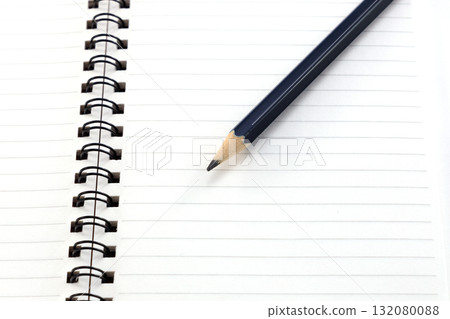 Notepad white background 132080088