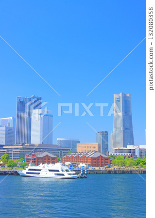 Scenery of Yokohama Red Brick Warehouse and Landmark Tower, Yokohama City, Kanagawa Prefecture 132080358