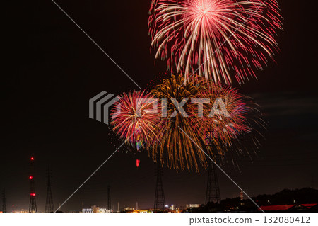 Scenes from the Atsumi Peninsula Fireworks Festival in Tahara City (Aichi Prefecture) Scenes from the Atsumi Peninsula Fireworks Festival in Tahara City (Aichi Prefecture) 132080412