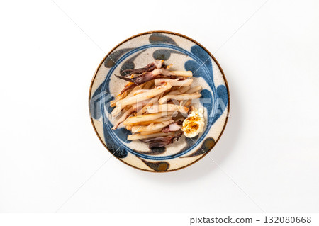 Grilled flying squid with chili pepper mayonnaise (Okinawa Prefecture, Nanjo City, Ojima) Grilled flying squid with chili pepper mayonnaise (Okinawa Prefecture, Nanjo City, Ojima) 132080668