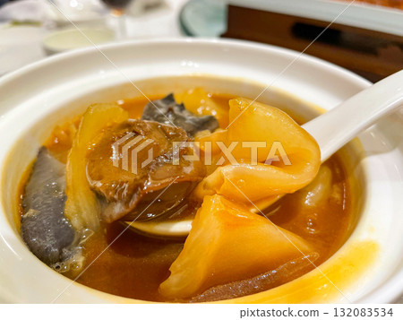 Chinese high-class cuisine/Foto Jumping Hill Chinese high-class cuisine/Foto Jumping Hill 132083534