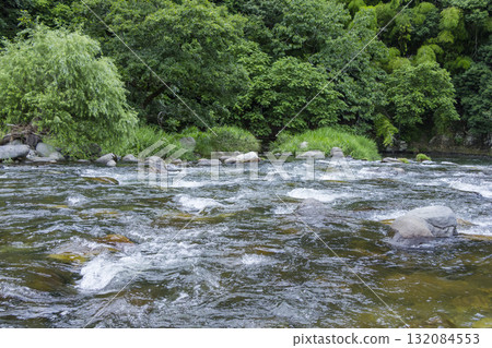 A landscape with a clear flowing river in Wakasa Town, Tottori Prefecture A landscape with a clear flowing river in Wakasa Town, Tottori Prefecture 132084553