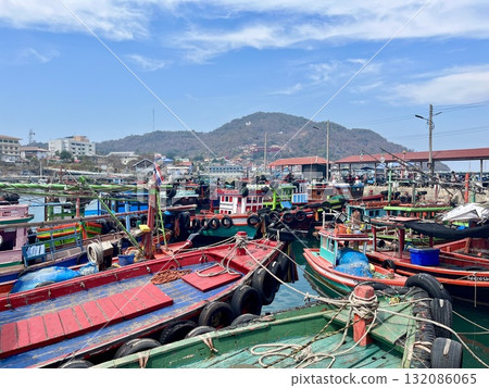 西昌島港口,風景優美,距離曼谷僅兩小時車程 西昌島港口,風景優美,距離曼谷僅兩小時車程 132086065