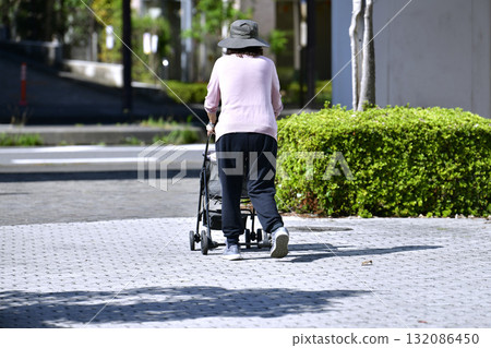 Tokyo cityscape in Japan: Aging society... = Yokohama city on the 18th 132086450