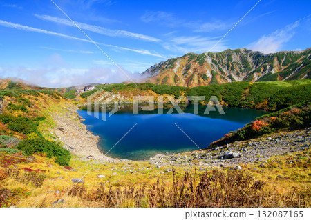 Mikurigaike Pond and the Tateyama Mountain Range, Tateyama Kurobe Alpine Route, Toyama Prefecture 132087165