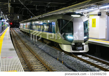 如今難得一見的夜間列車：從淺草鬧區到尾瀨…【尾瀨夜間列車2345】 132088230