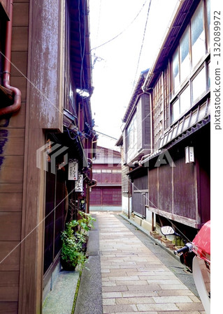 東茶屋街：石川縣金澤市鱗次櫛比的餐廳和聯排別墅 132089972