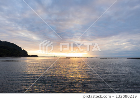 伊豆半島松崎町的傍晚海景 132090219