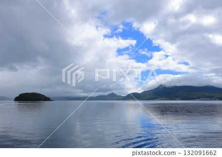 View of Lake Toya from Nakajima in Toyako Town, Hokkaido 132091662