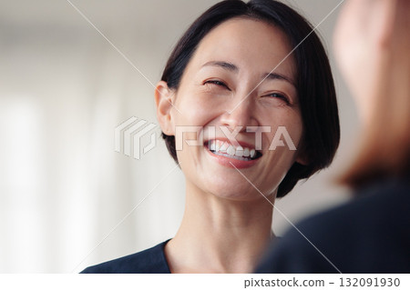 媽媽朋友說話 132091930