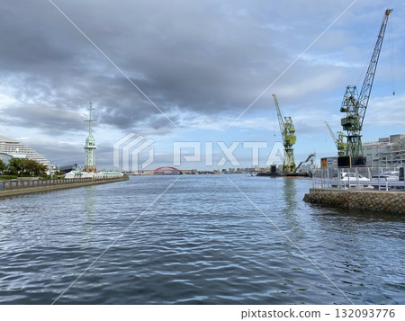 Sea Sea 132093776