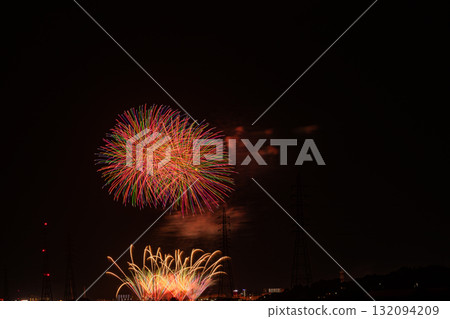 Scenes from the Atsumi Peninsula Fireworks Festival in Tahara City (Aichi Prefecture) Scenes from the Atsumi Peninsula Fireworks Festival in Tahara City (Aichi Prefecture) 132094209