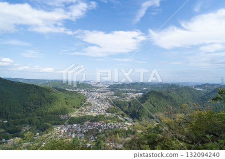 The view from the summit of Shiroyama (Tokura Castle ruins) (Akiruno City, Tokyo) 132094240