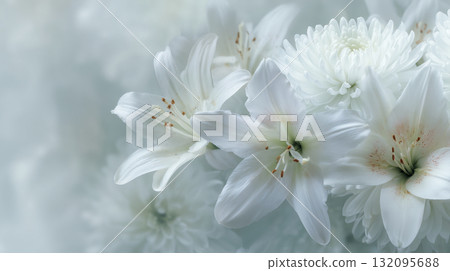 優雅的插花 - 紀念、療癒、紀念材料（白色至灰色） 132095688