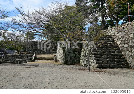 Matsusaka Castle (Mie Prefecture) Upper Honmaru stone wall 132095915