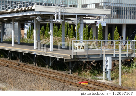 Ou Main Line platform at Shin-Aomori Station (Aomori City, Aomori Prefecture) Ou Main Line platform at Shin-Aomori Station (Aomori City, Aomori Prefecture) 132097167
