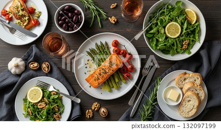 Inspirasi Sarapan Lezat dan Bergizi dengan Roti, Pancake, dan Buah Segar Inspirasi Sarapan Lezat dan Bergizi dengan Roti, Pancake, dan Buah Segar 132097199