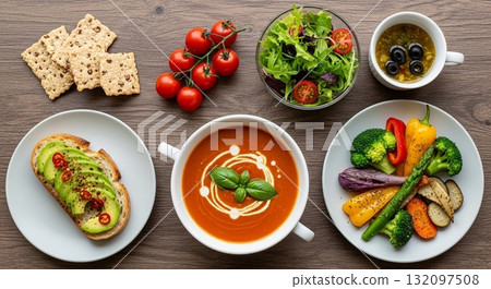 Inspirasi Sarapan Lezat dan Bergizi dengan Roti, Pancake, dan Buah Segar 132097508