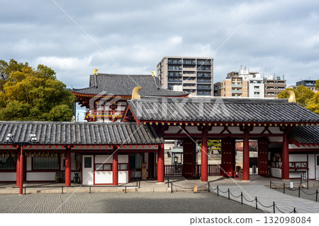 Shitennoji oldest Buddhist Temple in Japan founded in 593 by the prince Shotoku Taishi in Osaka Shitennoji oldest Buddhist Temple in Japan founded in 593 by the prince Shotoku Taishi in Osaka 132098084
