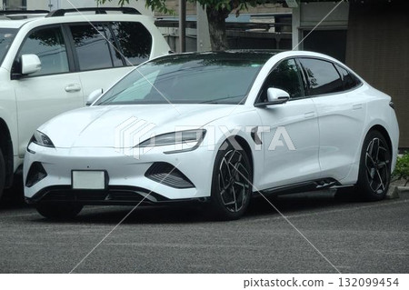 白色轎車(比亞迪、Seal) 白色轎車(比亞迪、Seal) 132099454