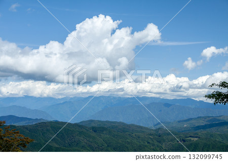 從茶臼山高原眺望南阿爾卑斯山 132099745