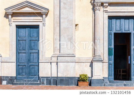 Green Wooden Doors Green Wooden Doors 132101456