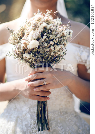 beautiful bouquet of flowers beautiful bouquet of flowers 132101954