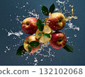 apple floating in water 132102068