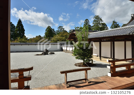 萬壽院、新田前庭、盲龜與浮樹園(京都市左京區) 萬壽院、新田前庭、盲龜與浮樹園(京都市左京區) 132105276