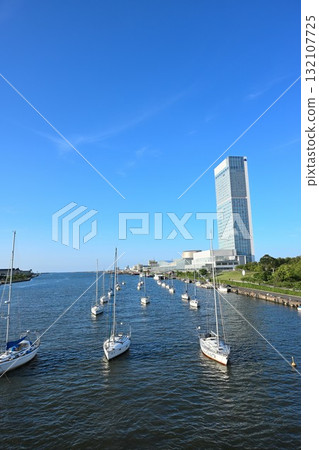 Shinano River and Toki Messe (Niigata Prefecture) Shinano River and Toki Messe (Niigata Prefecture) 132107725