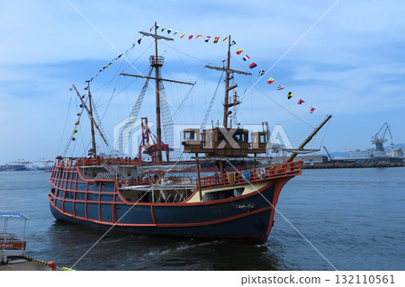 聖瑪利亞號是一艘在大阪港航行的帆船式觀光船 132110561