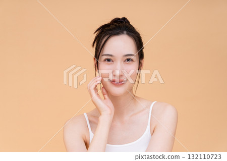 年輕女性的美麗 年輕女性的美麗 132110723