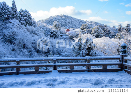 白雪覆蓋的清水寺、小安塔 白雪覆蓋的清水寺、小安塔 132111114
