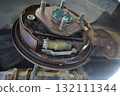 1974 S30 Fairlady Z genuine rear brakes. Rear drum brakes under disassembly and maintenance. 132111344