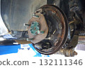 1974 S30 Fairlady Z genuine rear brakes. Rear drum brakes under disassembly and maintenance. 132111346