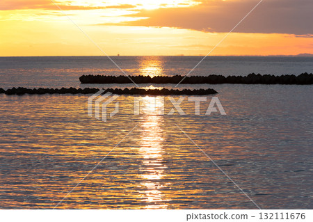 伊豆半島松崎町的海上日落 132111676