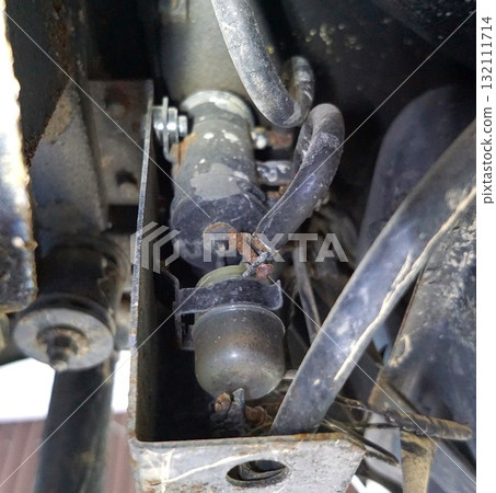 1974 Fairlady Z maintenance: Fuel pump and filter for the original 8mm hose installed on the old car 132111714