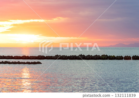 伊豆半島松崎町的傍晚海景 132111839