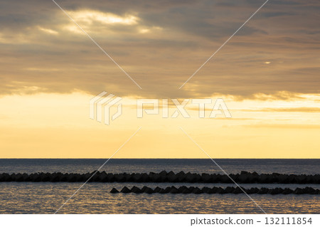伊豆半島松崎町的傍晚海景 132111854