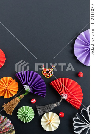 新年賀卡和慶祝活動的垂直構圖背景資料 132111879