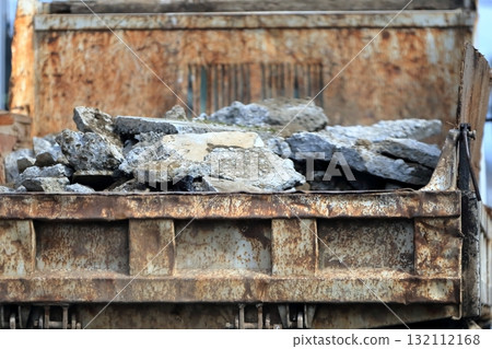 Dump truck Dump truck 132112168