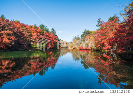 Karuizawa, Kumoba Pond (Autumn) Karuizawa, Kumoba Pond (Autumn) 132112198