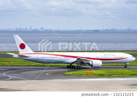 羽田機場的秋天,政府飛機滑行,東京大田區 羽田機場的秋天,政府飛機滑行,東京大田區 132113225