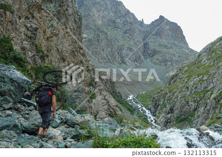 吉爾吉斯_阿拉基爾湖-卡拉科爾 132113315