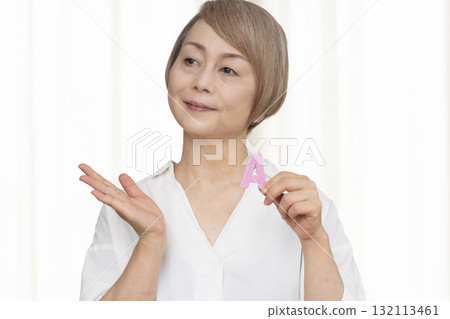 Q and A Senior Woman 132113461