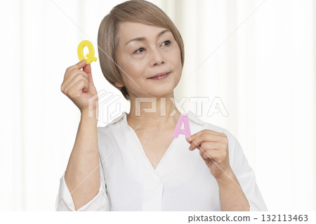 Q and A Senior Woman 132113463