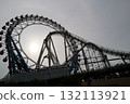 giant ferris wheel at amusement park 132113921