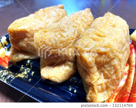 超市買的“稻荷壽司” 超市買的“稻荷壽司” 132114769