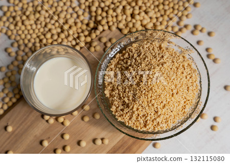 大豆和一杯豆漿 132115080